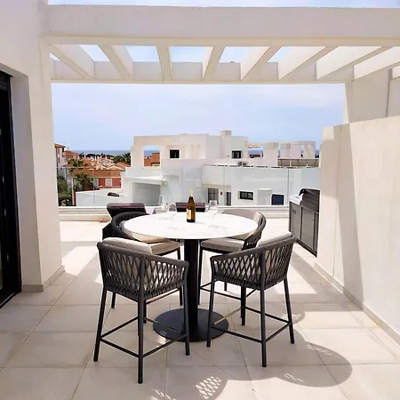 Penthouse Cortijo Del Golf Puerto Banus 度假居 埃斯特波纳