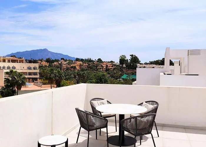 Penthouse Cortijo Del Golf Puerto Banus بيت للعطل *